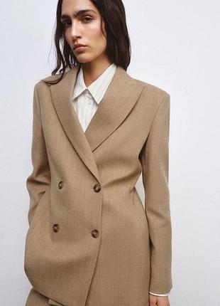 Блейзер жіночий бежевий zara new 2