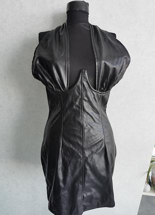 Красивое платье из экокожи
