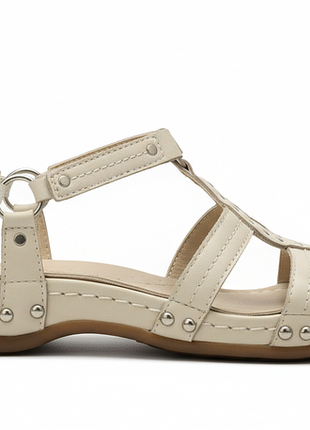 Босоножки шкіряні