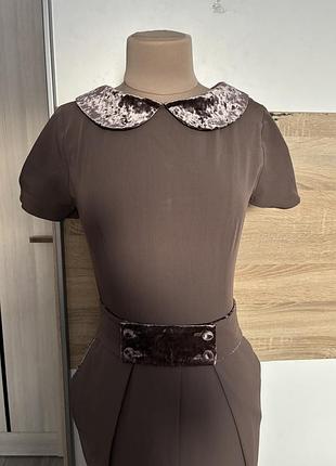 Сукня футляр