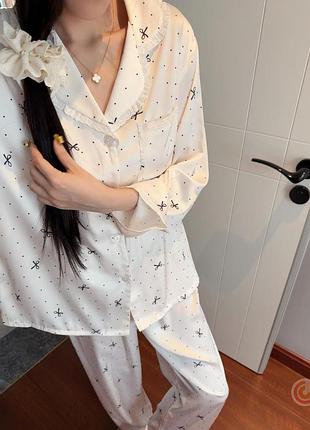 Атласна домашня піжами