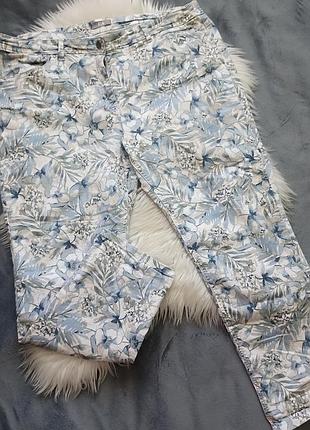 Женские брюки c&amp;a с тропическим принтом