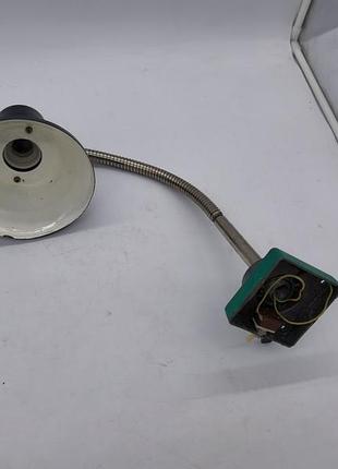 Советская гибкая металлическая слесарская токарная лампа настольная настольная настольная ссср советская слесарная токарная лампа станочная для станка