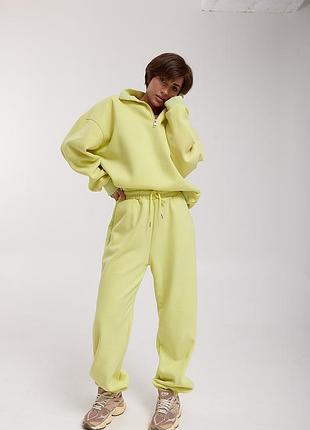 Теплий спортивний костюм зі світшотом на блискавці та джогерами