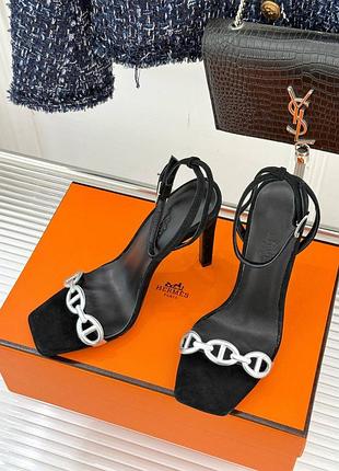 Босоніжки жіночі