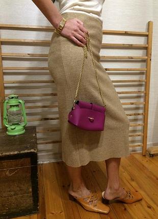 Женская теплая трикотажная бежевая юбка карандаш