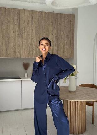 Невесомый женский брючный костюм из шелка