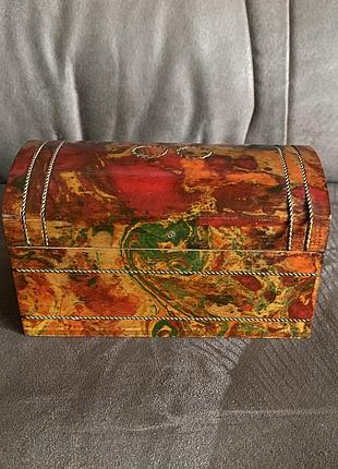 Цветная деревянная шкатулка для украшений