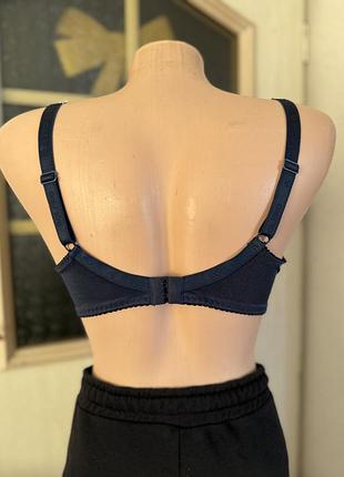 Бюстгальтер розміру 75с 3