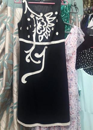 Красиве вовняне плаття