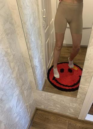 Бежевые велосипедки