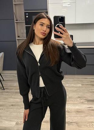 Жіночий якісний костюм бавовняний 🤍