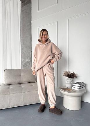 Спортивні костюми