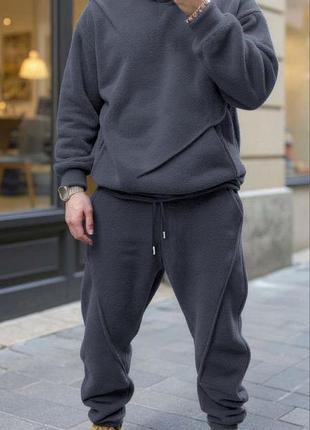 Спортивні костюми