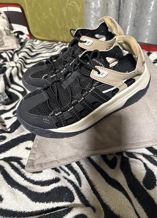 Літні босоніжки