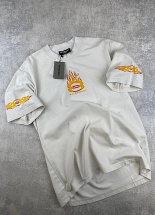 Біла чоловіча вільна футболка balenciaga