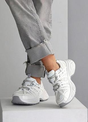 Кроссовки женские 8