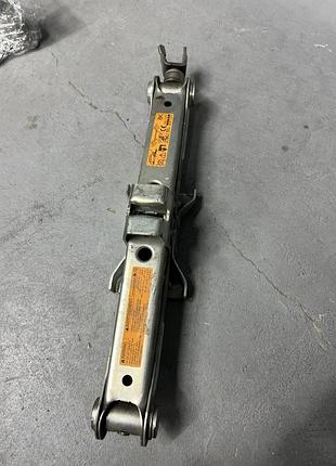 Домкрат механический nissan/infiniti 99550cg80a