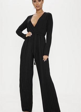 Комбинезон черный, штанины палаццо. новый