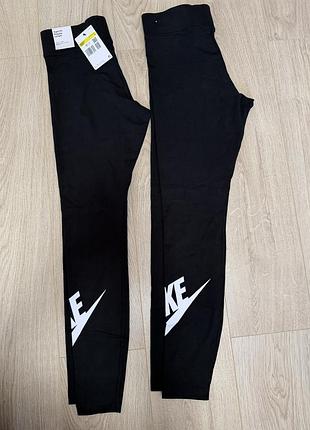 Це чорні жіночі легінси nike sportswear essential futura high-rise
