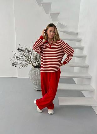 Женский брючный прогулочный костюм в полоску