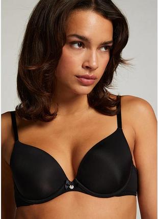 Брендовый бюстгальтер на тонком поролоне размера 80d