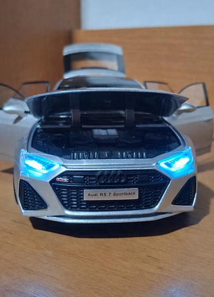 Металлическая модель audi rs 7 sportback 1:24 с led подсветкой