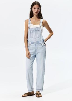 Джинсовый комбинезон pull&bear