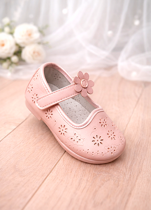 Туфлі  дитячі рожеві квіточка на липучці для дівчинки