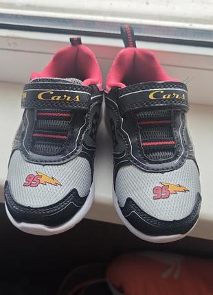 Мега крутые детские кроссовки светящиеся для мальчика спортивные кеды спортивная обувь мальчишки 25 размер 15-15,5см стелька стан новых тачки маквин