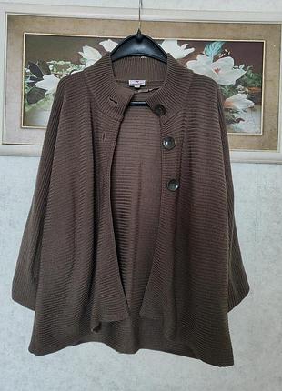 Об'емный кардиган в составе шерсть, размер l