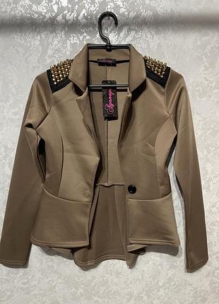 Новий жакет