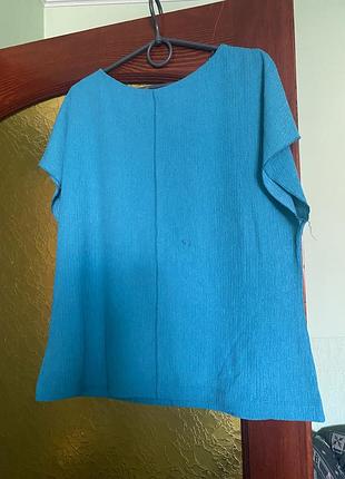 Футболка вільного крою .