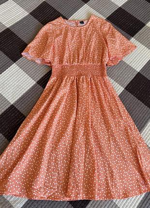 Оранжевое платье миди принт сердечки горошек