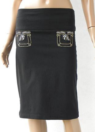 Елегантна чорна спідниця з вишивкою — 42–44 ua / 36–38 eu