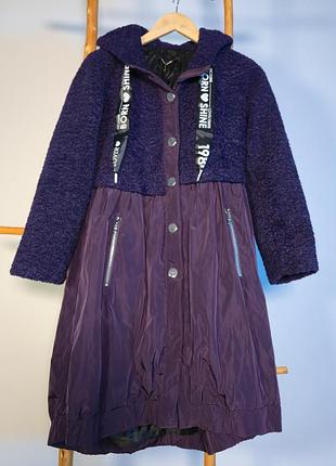 Стильное фиолетовое итальянское пальто-плащ с капюшоном