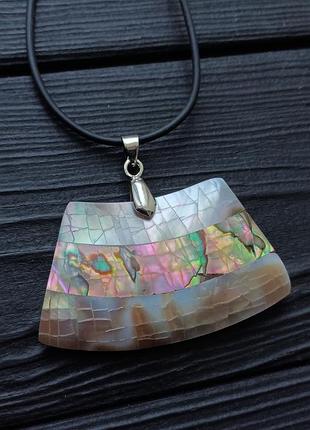 Кулон жіночий із перламутром