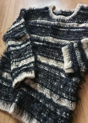 Теплый брендовый свитерик для девочки 5-6 лет