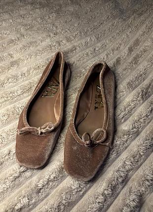 Балетки zara 39 розмір велюрові