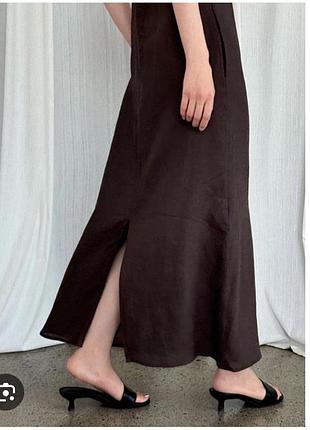 Льняная юбка с разработками спереди и сзади с карманами