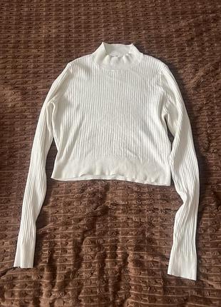 Молочний гольф, водолазка в рубчик, укорочена