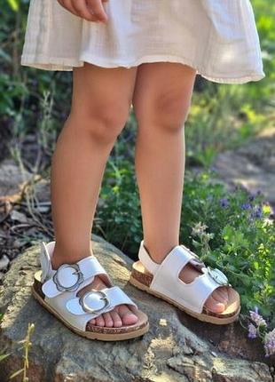 Босоножки кожа