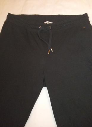 Штани жіночі чорні котонові на резинці з кишенями за 350 грн