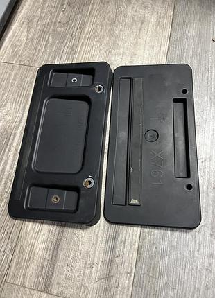 Крепление номерного знака j8a2-13418-ba range rover velar