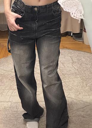 Джинси bershka у чудовому стані