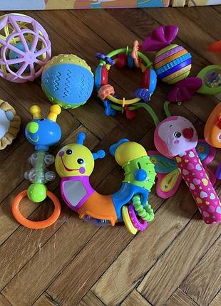 Брязкальця дитячі