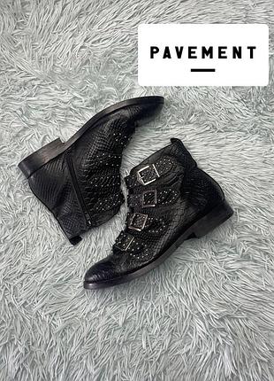 Шкіряні стильні черевики pavement розмір 39