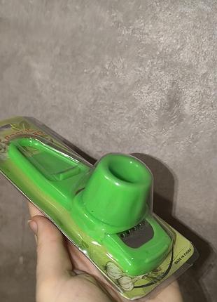 Класна ручна тертка для часнику