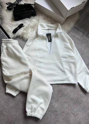 Спортивний костюм
якісний на флісі