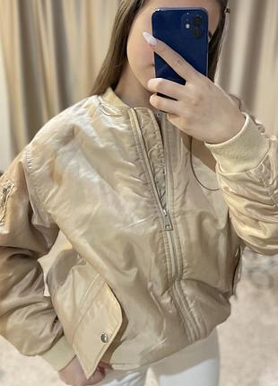 Бомбер жіночий